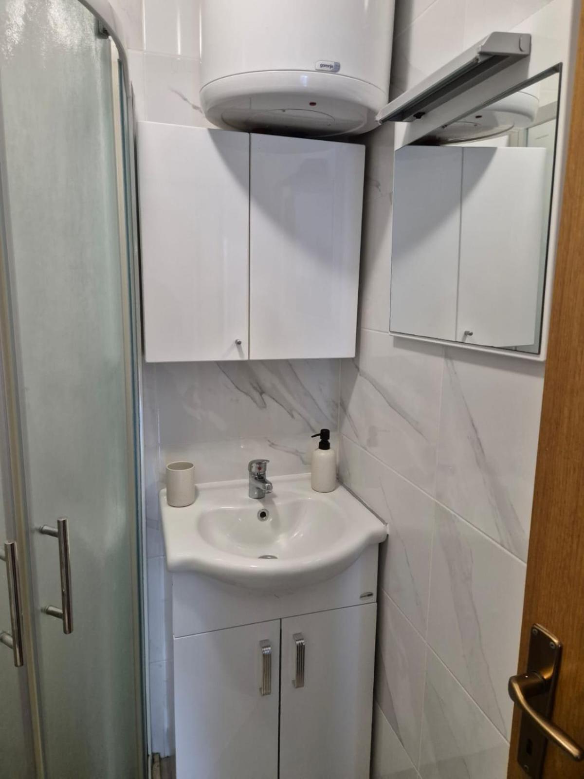 Apartments Matea Studio Apartment Stikovica Luaran gambar